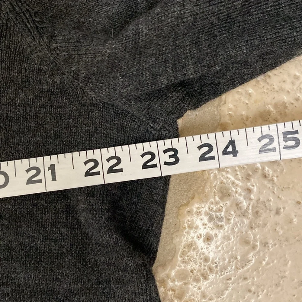 Club Room Mens Merino Wool Sweater V Neckline Long Sleeve Grey Preppy office XL